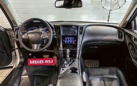 Infiniti Q50 I рестайлинг, 2014 год, 1 595 000 рублей, 15 фотография