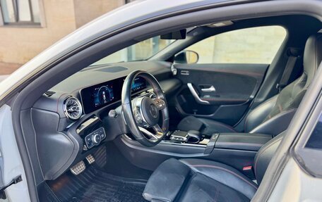 Mercedes-Benz CLA, 2020 год, 2 990 000 рублей, 15 фотография