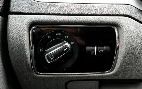 Skoda Superb III рестайлинг, 2014 год, 1 270 000 рублей, 26 фотография