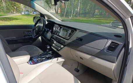 KIA Carnival III, 2019 год, 2 518 000 рублей, 5 фотография