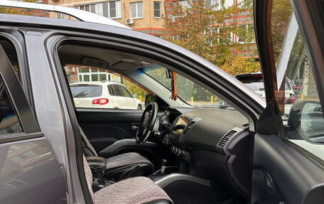 Mitsubishi Outlander III рестайлинг 3, 2008 год, 900 000 рублей, 2 фотография