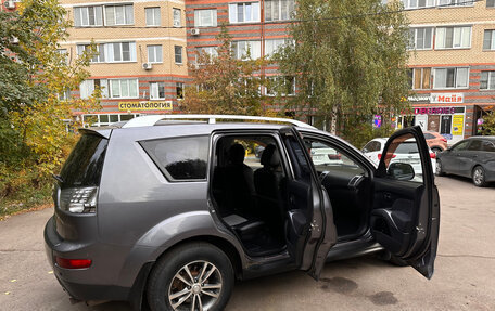 Mitsubishi Outlander III рестайлинг 3, 2008 год, 900 000 рублей, 3 фотография