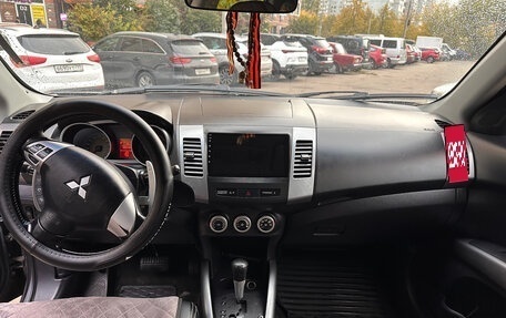 Mitsubishi Outlander III рестайлинг 3, 2008 год, 900 000 рублей, 5 фотография