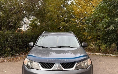 Mitsubishi Outlander III рестайлинг 3, 2008 год, 900 000 рублей, 11 фотография
