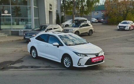Toyota Corolla, 2021 год, 1 990 000 рублей, 3 фотография