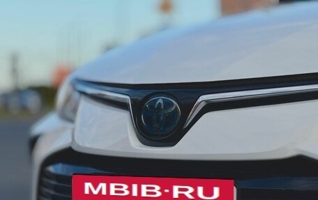 Toyota Corolla, 2021 год, 1 990 000 рублей, 10 фотография