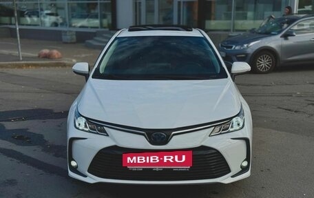 Toyota Corolla, 2021 год, 1 990 000 рублей, 2 фотография
