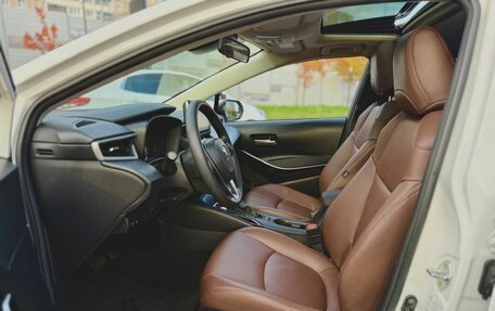 Toyota Corolla, 2021 год, 1 990 000 рублей, 13 фотография