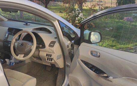 Nissan Leaf I, 2011 год, 410 000 рублей, 16 фотография