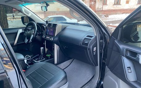Toyota Land Cruiser Prado 150 рестайлинг 2, 2010 год, 2 500 000 рублей, 8 фотография