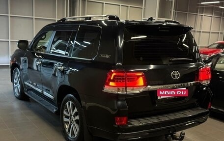 Toyota Land Cruiser 200, 2017 год, 6 557 000 рублей, 6 фотография