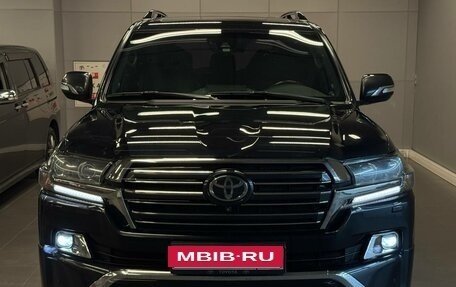 Toyota Land Cruiser 200, 2017 год, 6 557 000 рублей, 2 фотография