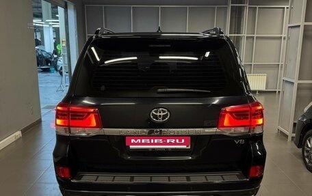 Toyota Land Cruiser 200, 2017 год, 6 557 000 рублей, 5 фотография