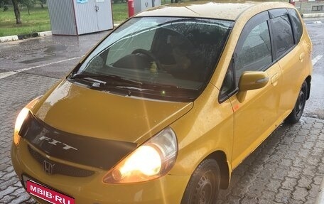 Honda Fit III, 2005 год, 320 000 рублей, 1 фотография