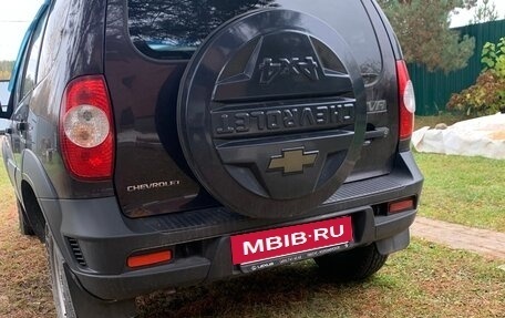 Chevrolet Niva I рестайлинг, 2017 год, 700 000 рублей, 3 фотография