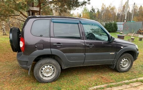 Chevrolet Niva I рестайлинг, 2017 год, 700 000 рублей, 4 фотография
