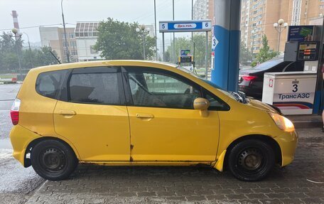 Honda Fit III, 2005 год, 320 000 рублей, 3 фотография