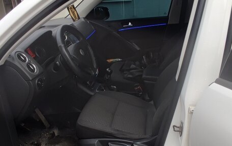 Volkswagen Tiguan I, 2009 год, 1 000 000 рублей, 9 фотография