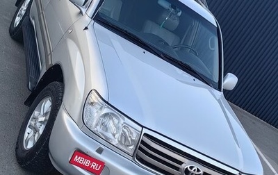 Toyota Land Cruiser 100 рестайлинг 2, 2005 год, 2 950 000 рублей, 1 фотография