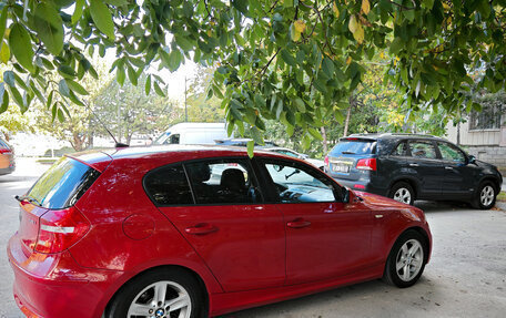 BMW 1 серия, 2010 год, 800 000 рублей, 16 фотография