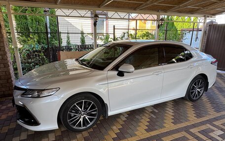 Toyota Camry, 2021 год, 3 900 000 рублей, 1 фотография