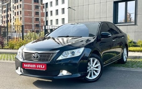 Toyota Camry, 2014 год, 1 990 000 рублей, 2 фотография