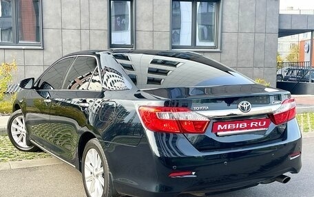 Toyota Camry, 2014 год, 1 990 000 рублей, 10 фотография