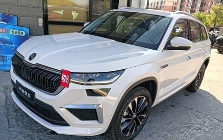 Skoda Kodiaq I, 2024 год, 4 998 888 рублей, 2 фотография