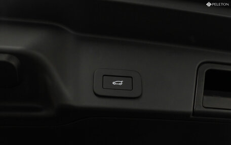 Land Rover Range Rover Evoque II, 2024 год, 6 300 000 рублей, 23 фотография