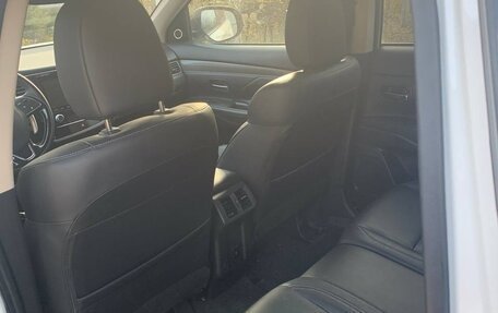 Mitsubishi Outlander III рестайлинг 3, 2019 год, 2 500 000 рублей, 5 фотография