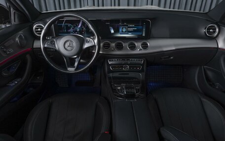 Mercedes-Benz E-Класс, 2018 год, 3 817 000 рублей, 6 фотография