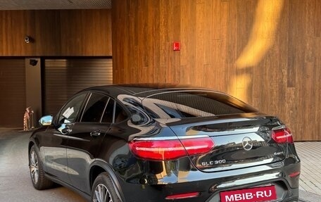 Mercedes-Benz GLC Coupe, 2017 год, 4 500 000 рублей, 5 фотография