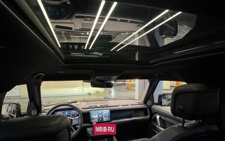 Land Rover Defender II, 2021 год, 13 000 000 рублей, 34 фотография