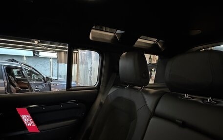 Land Rover Defender II, 2021 год, 13 000 000 рублей, 35 фотография