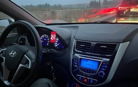 Hyundai Solaris II рестайлинг, 2013 год, 525 000 рублей, 4 фотография