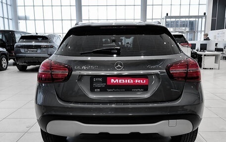 Mercedes-Benz GLA, 2017 год, 2 280 000 рублей, 10 фотография