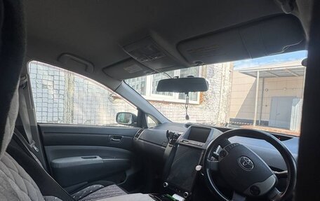 Toyota Prius, 2010 год, 1 000 000 рублей, 4 фотография