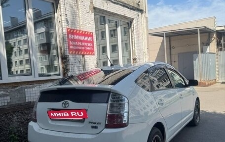 Toyota Prius, 2010 год, 1 000 000 рублей, 3 фотография