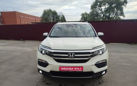 Honda Pilot III рестайлинг, 2016 год, 2 400 000 рублей, 1 фотография