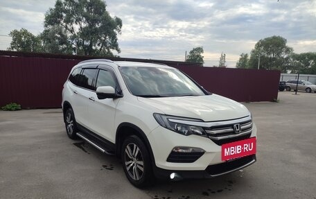Honda Pilot III рестайлинг, 2016 год, 2 400 000 рублей, 3 фотография