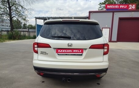 Honda Pilot III рестайлинг, 2016 год, 2 400 000 рублей, 7 фотография