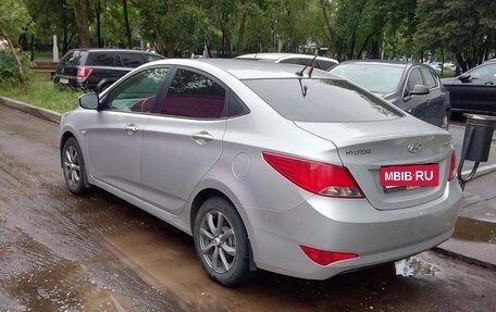 Hyundai Solaris II рестайлинг, 2015 год, 925 000 рублей, 4 фотография