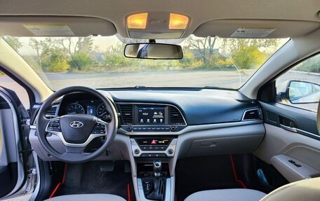 Hyundai Elantra VI рестайлинг, 2017 год, 1 450 000 рублей, 8 фотография