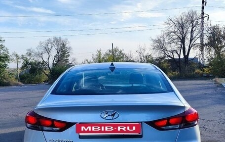 Hyundai Elantra VI рестайлинг, 2017 год, 1 450 000 рублей, 4 фотография