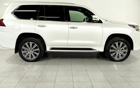 Lexus LX III, 2017 год, 6 910 000 рублей, 4 фотография