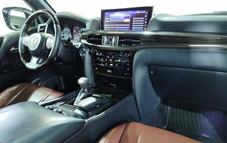 Lexus LX III, 2017 год, 6 910 000 рублей, 14 фотография