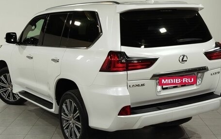 Lexus LX III, 2017 год, 6 910 000 рублей, 7 фотография