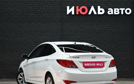 Hyundai Solaris II рестайлинг, 2014 год, 800 000 рублей, 4 фотография
