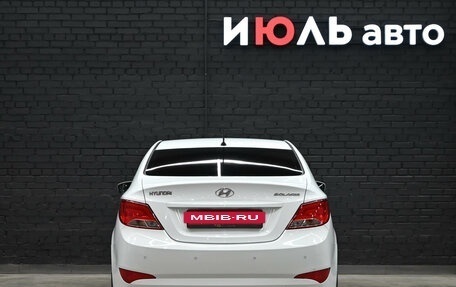 Hyundai Solaris II рестайлинг, 2014 год, 800 000 рублей, 5 фотография