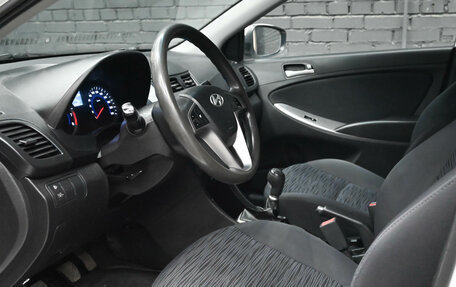 Hyundai Solaris II рестайлинг, 2014 год, 800 000 рублей, 17 фотография